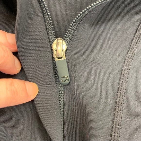 Gap Fit Athletic Training Zip Jacket w/ Thumbholes - Picture 5 of 9